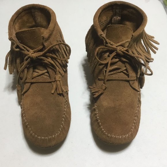 Minnetonka Brown Leather Fringe Boho Hippie Lace Up Tassel Ankle Bootie Women 8 - Picture 2 of 10